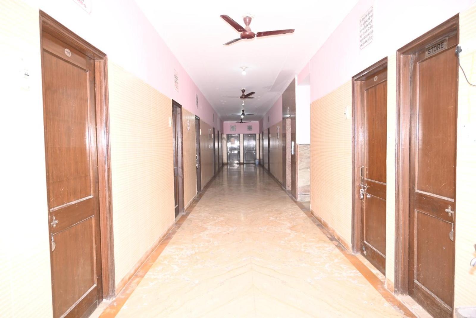 Hotel Sarva Darshan Ashram Haridwār Esterno foto